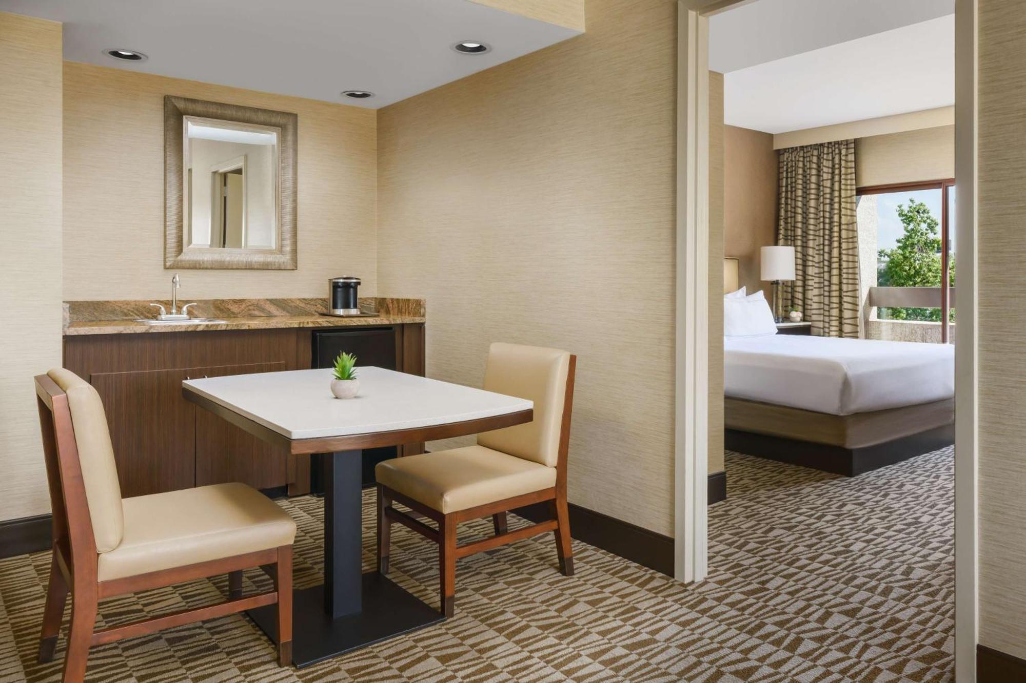 Hilton Phoenix Airport Eksteriør bilde
